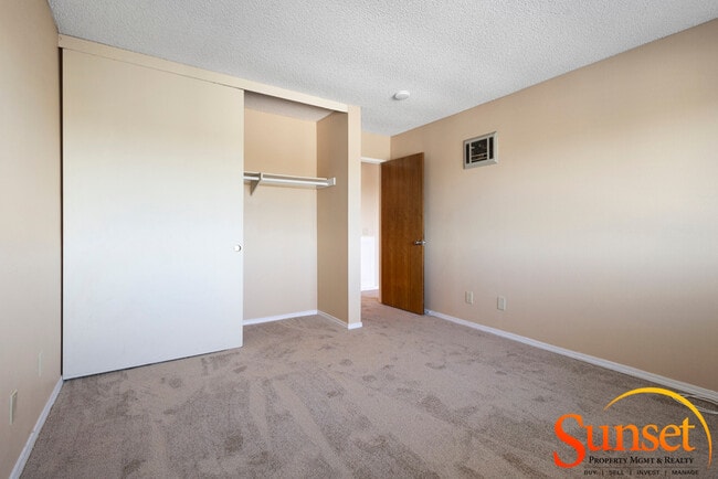 Building Photo - 2915 Cowley Way