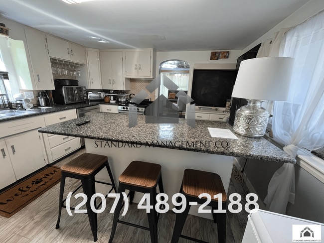 Building Photo - Fully Furnished 4 Bed Single Family House ...