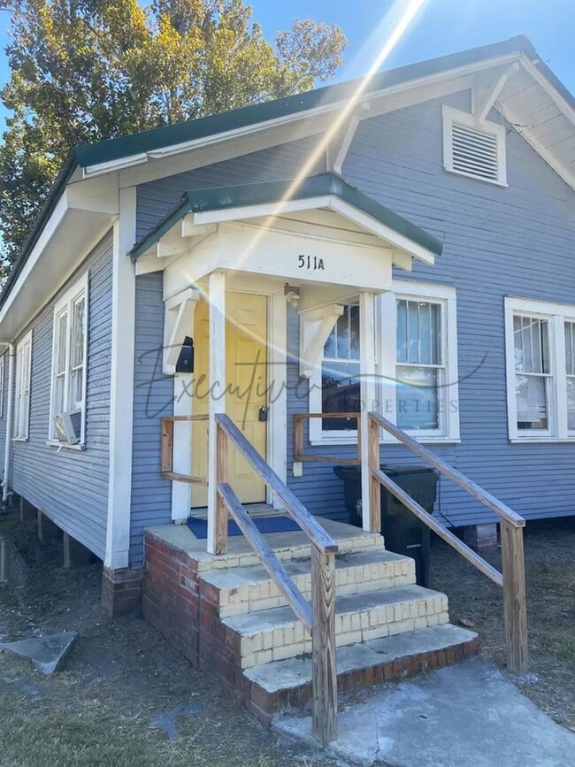 Building Photo - 511 Reid Street