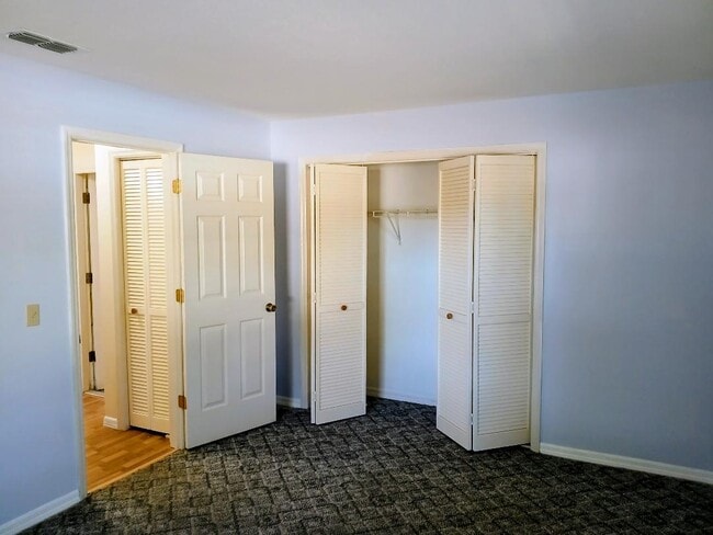 Building Photo - 301 Woodland Trl