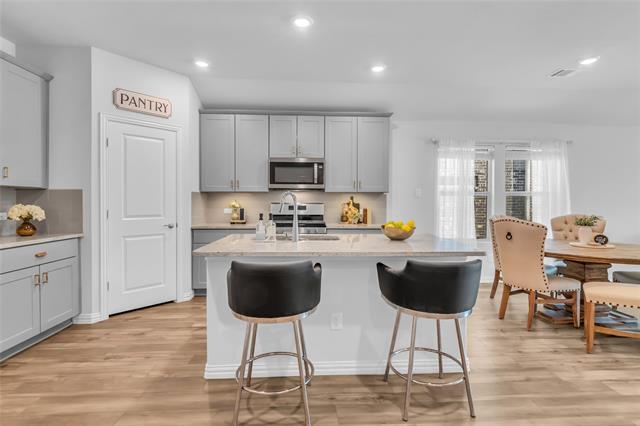 Building Photo - 2105 Bellatrix Dr