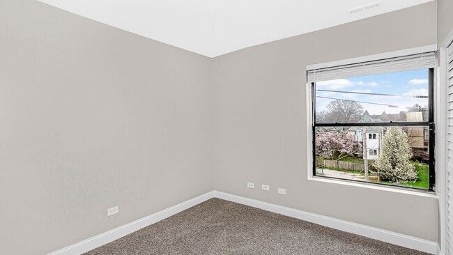 Building Photo - Stylish 2 Bed / 2 Bath Condo in Historic K...