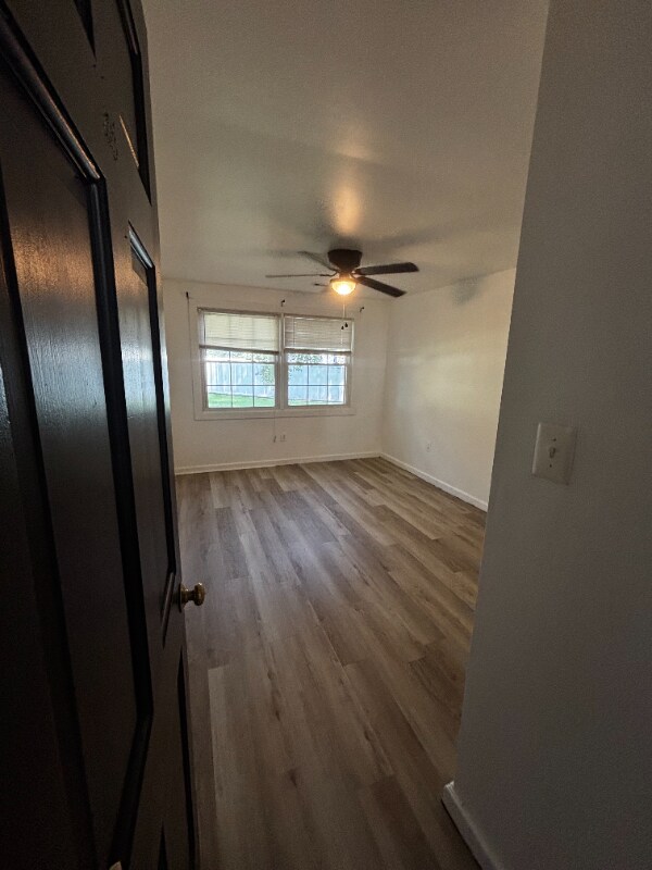 Building Photo - 1621 Debra Dr