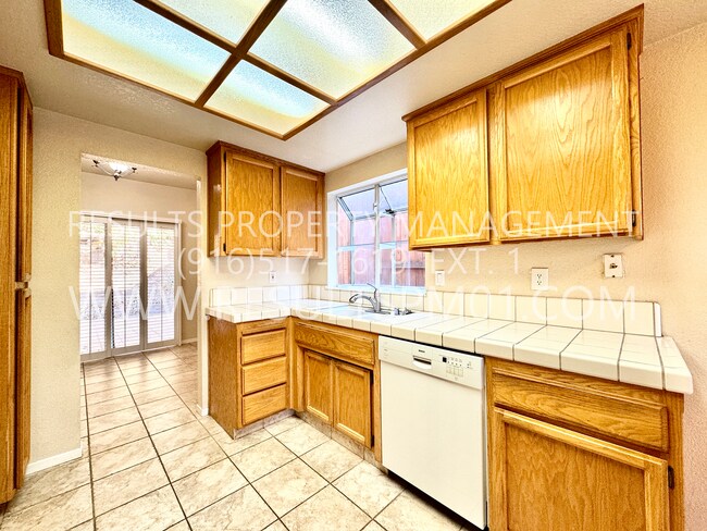 Building Photo - Charming 3-Bedroom Home in Prime Location