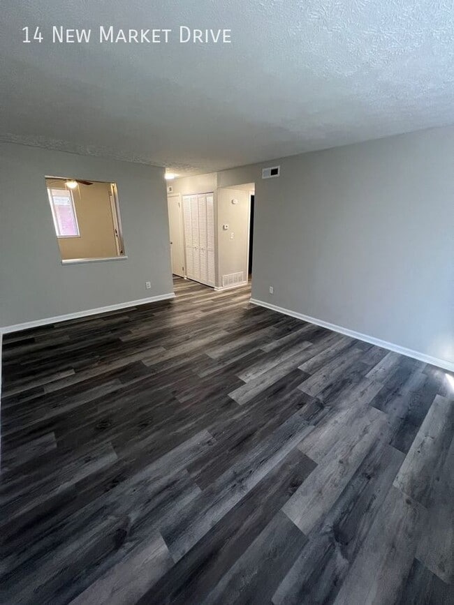 Building Photo - 14 New Market Dr