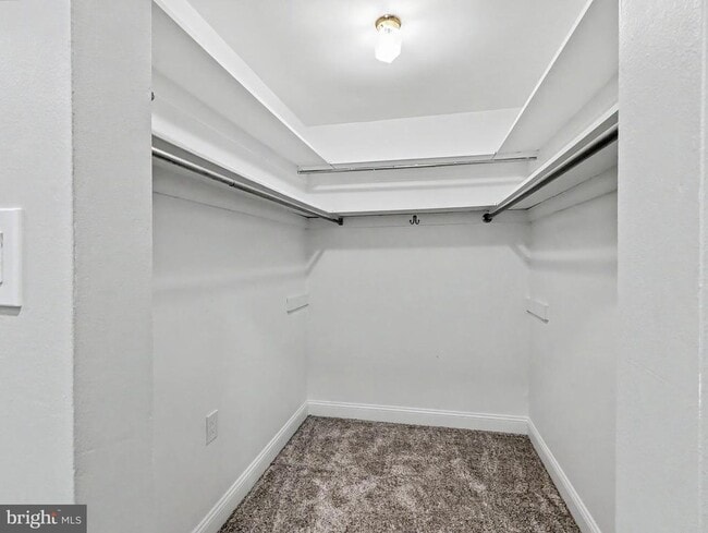 Building Photo - 140 Westbury Ct