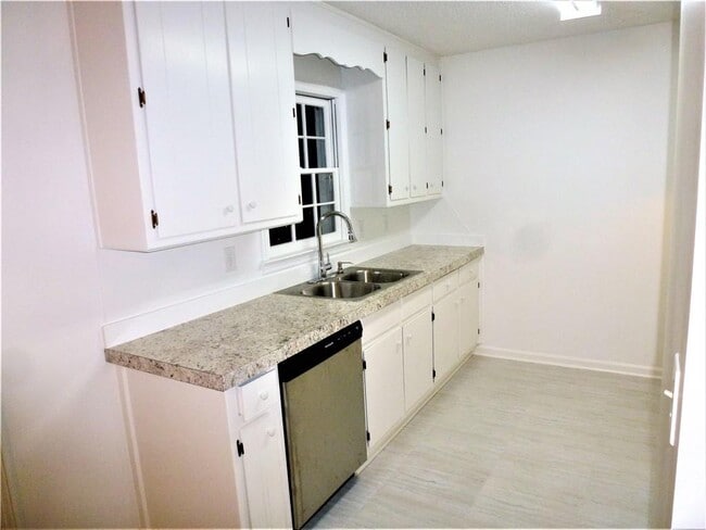 Building Photo - 382 Cross Creek Pl