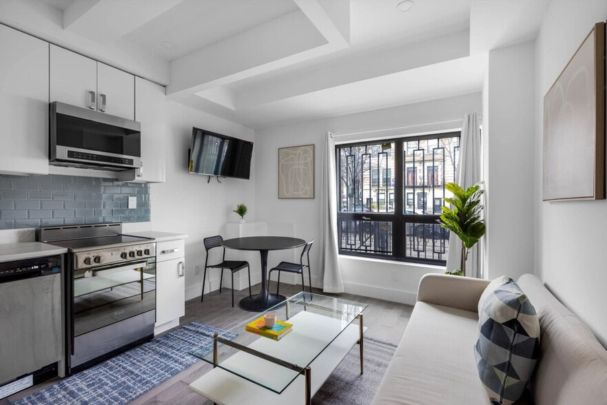 Building Photo - 27E E 128th St