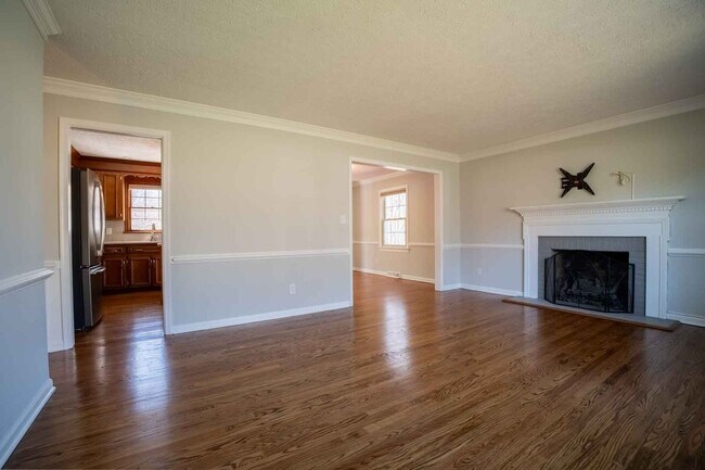Building Photo - 123 Temple Cir