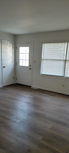 Building Photo - 829 Washington St