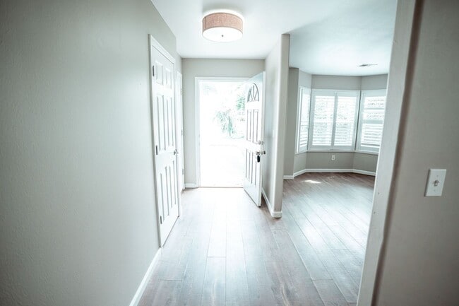 Building Photo - Single Family Home In McKinleyville!