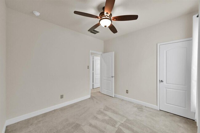 Building Photo - 3929 Eagle Nest Lake Ln
