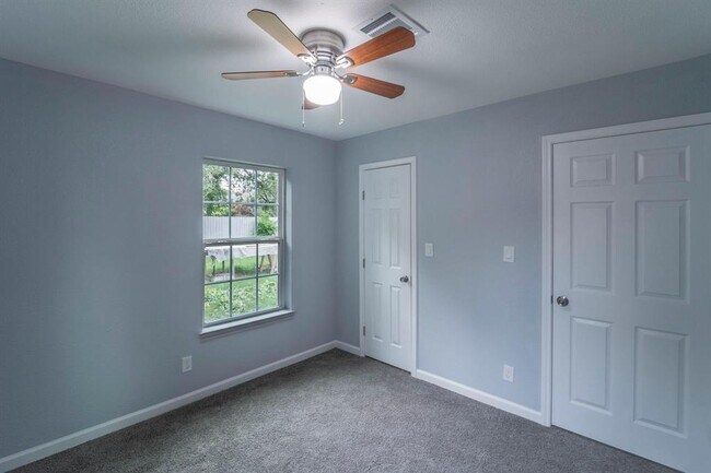 Building Photo - 4118 Groton Dr