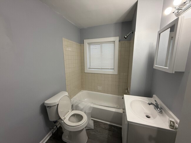 Building Photo - 466 Wyoming Ave