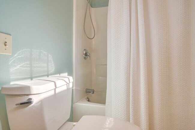 Building Photo - 29 Cole St