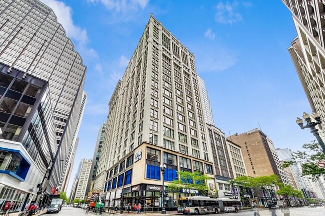 Building Photo - 8 W Monroe St