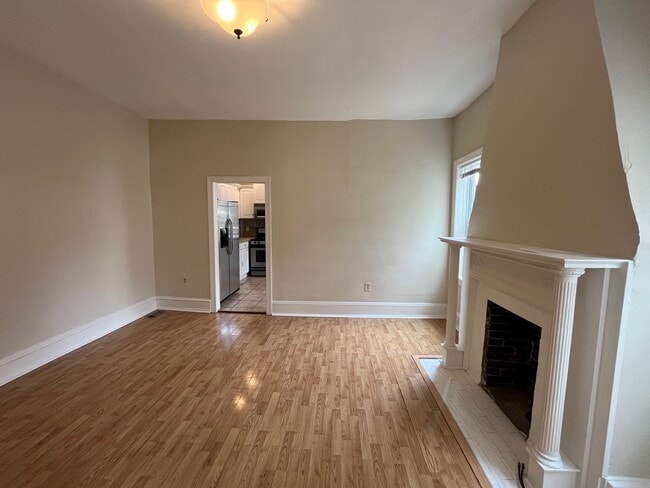 Building Photo - 350 Ophelia St