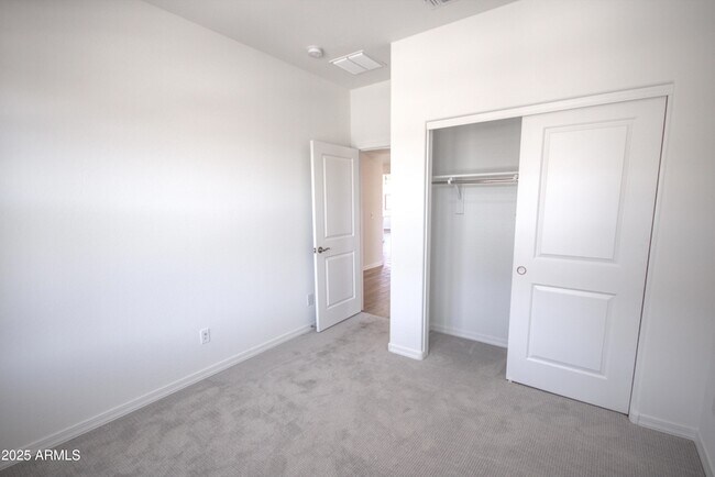 Building Photo - 21326 W Roanoke Ave