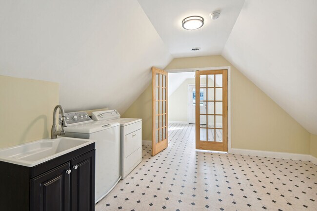 Building Photo - 12507 Starlight Ln