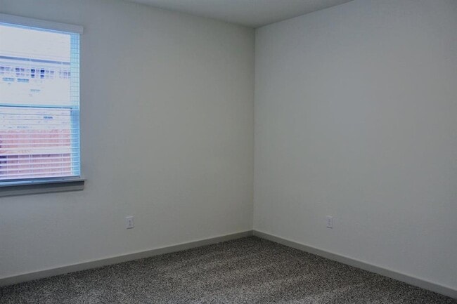 Building Photo - 2245 Leppy Ln