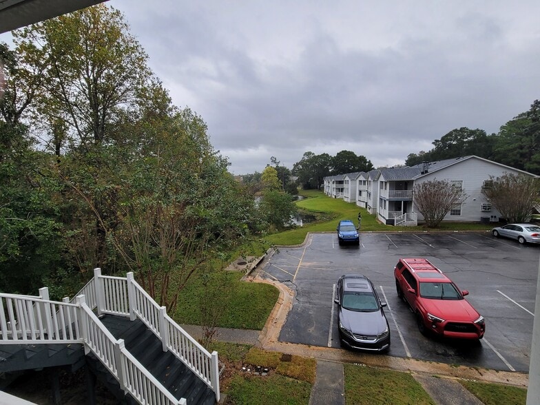 Building Photo - 1500 E Johnson Ave