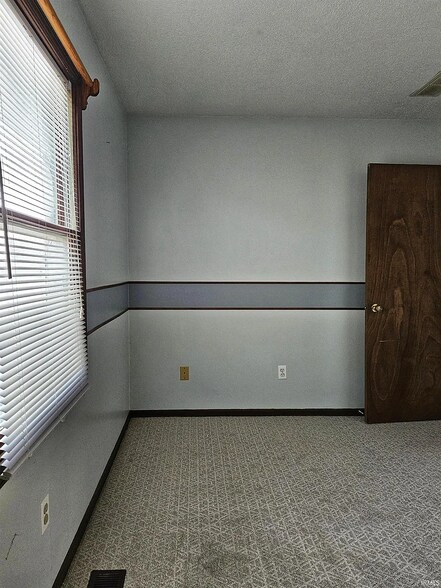 Building Photo - 1330 Springbrook Rd