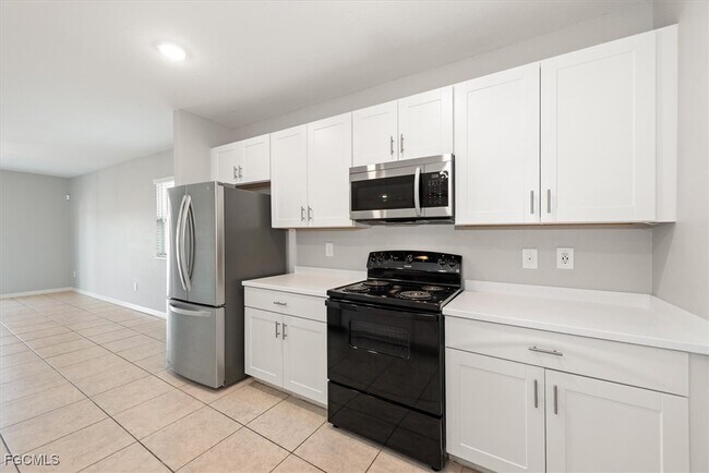 Building Photo - 2612 51st St SW