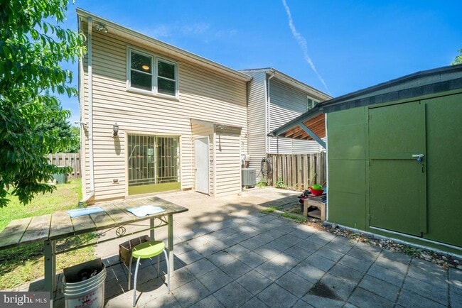 Building Photo - 9572 Inverary Ct