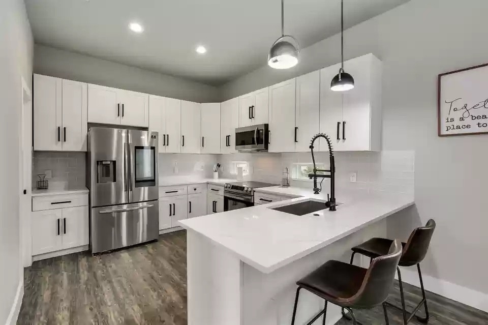 Building Photo - 4911 Alton Ave