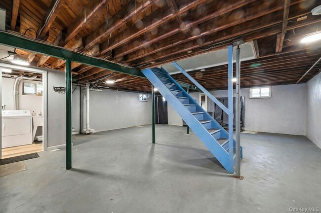 Building Photo - 135 Woolsey Ave