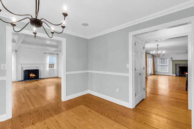 Building Photo - 20 Rosalie Ave