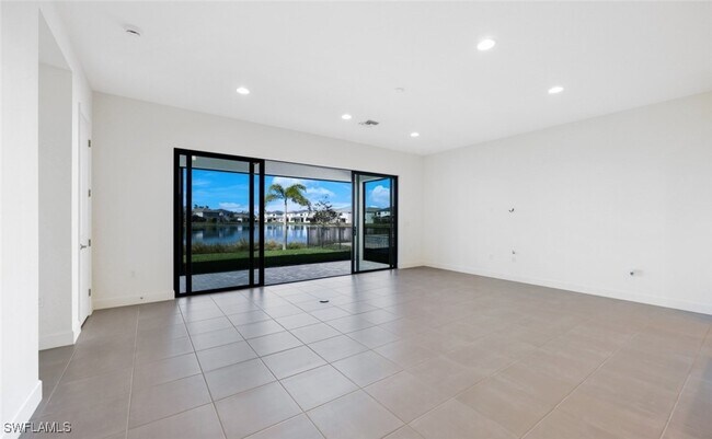 Building Photo - 12771 Woodbury Dr