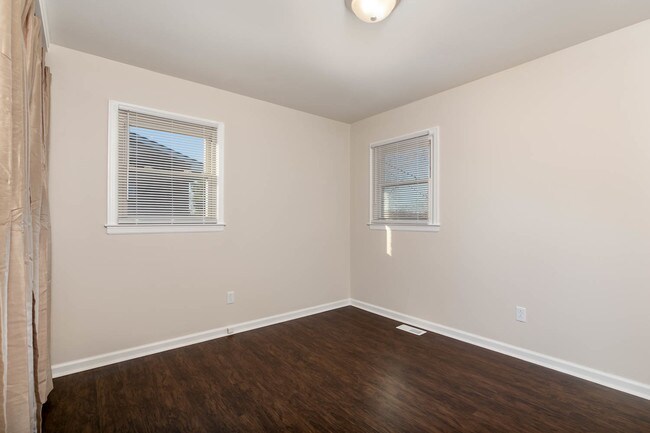 Building Photo - 145 Newcastle St