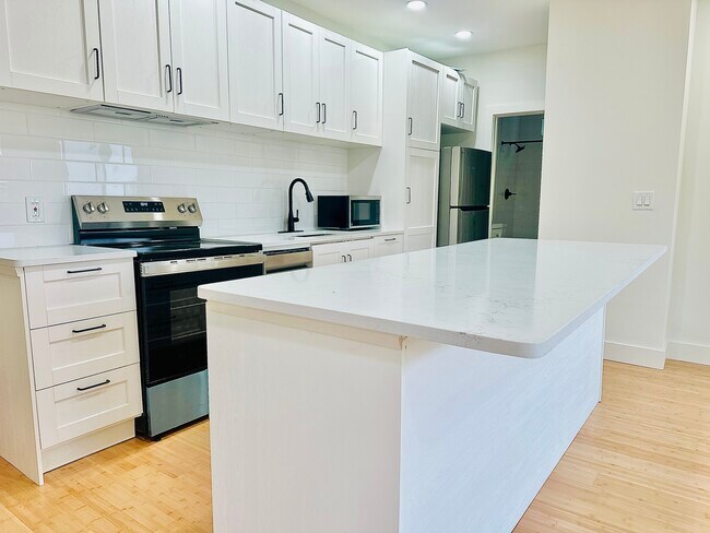 Building Photo - 1401 N 36th St