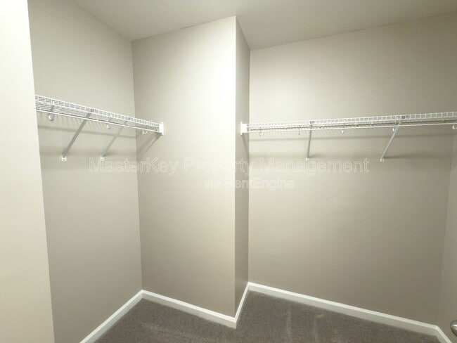 Building Photo - 506 Bayou Ct