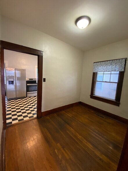 Building Photo - 611 E 11th Ave