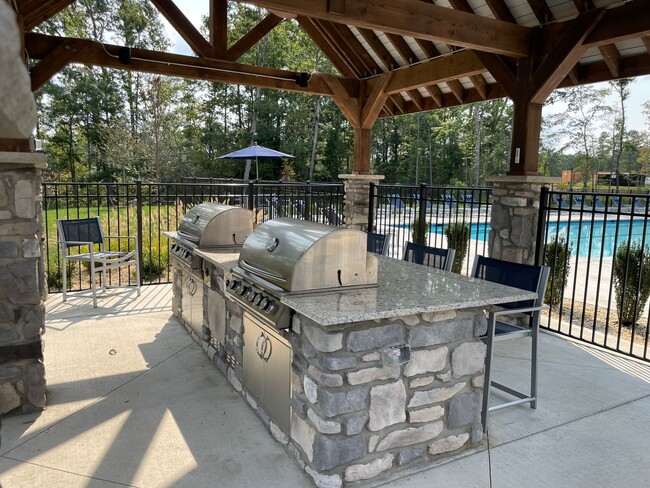 Building Photo - Wren | 3 Bed 2.5 Bath | Garage | 1729 sf