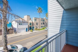 Building Photo - 2 Bed & 2 Bath Beach Condo with ocean view!