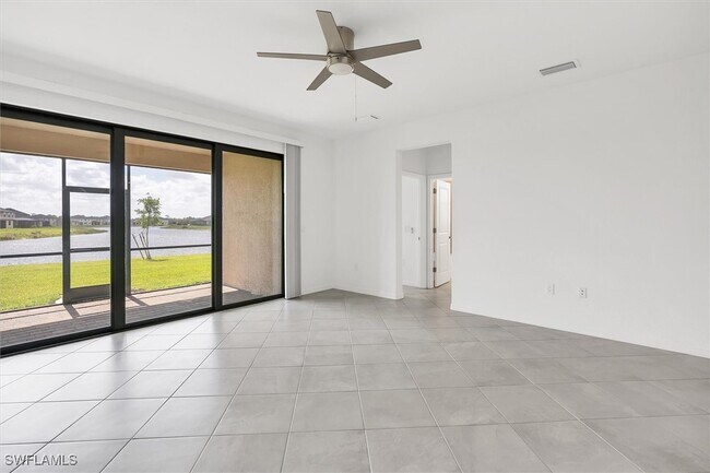 Building Photo - 3350 Antilla Ct