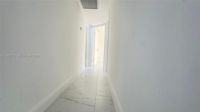 Building Photo - 18151 NE 31st Ct