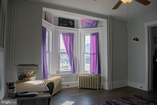 Building Photo - 605 Bridge St