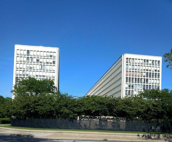Primary Photo - 1401 E 55th St