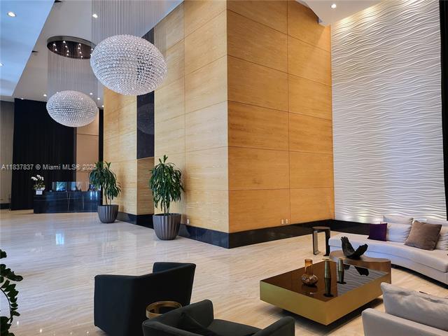 Building Photo - 950 Brickell Bay Dr