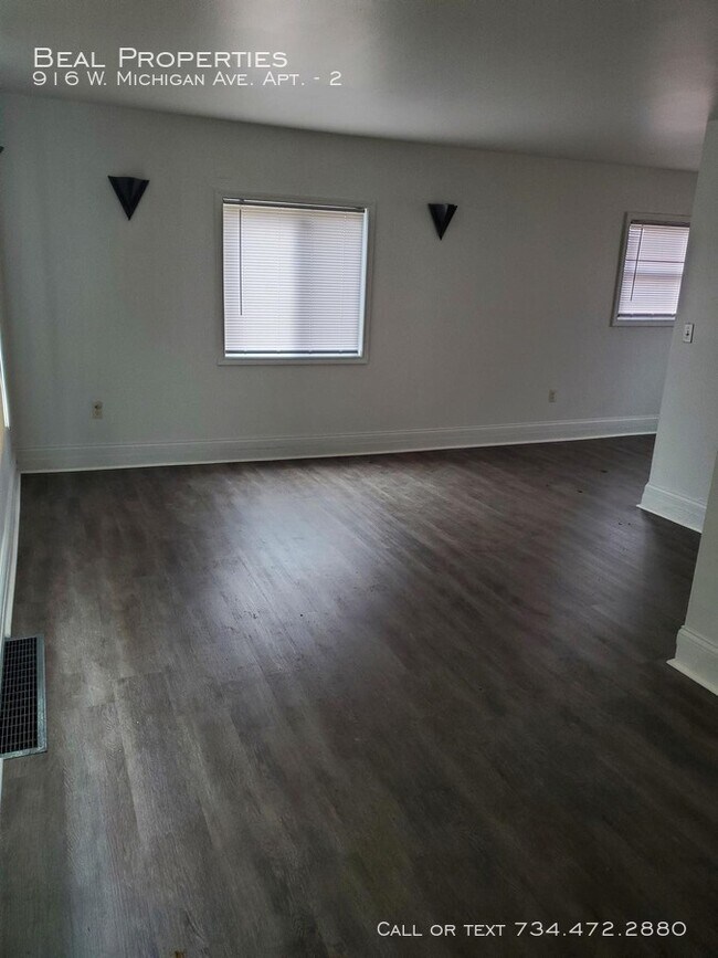 Building Photo - 916 W Michigan Ave