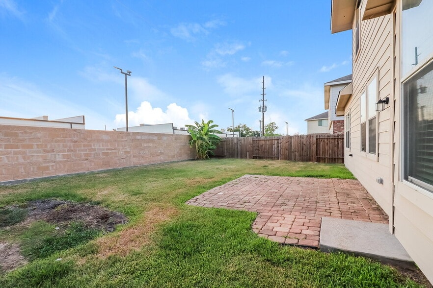 Building Photo - 8414 Parapet Pl