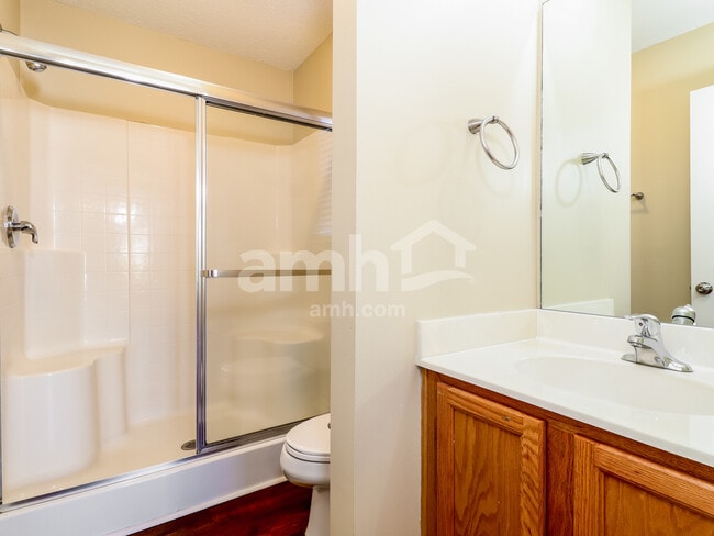 Building Photo - 194 Stoney Xing