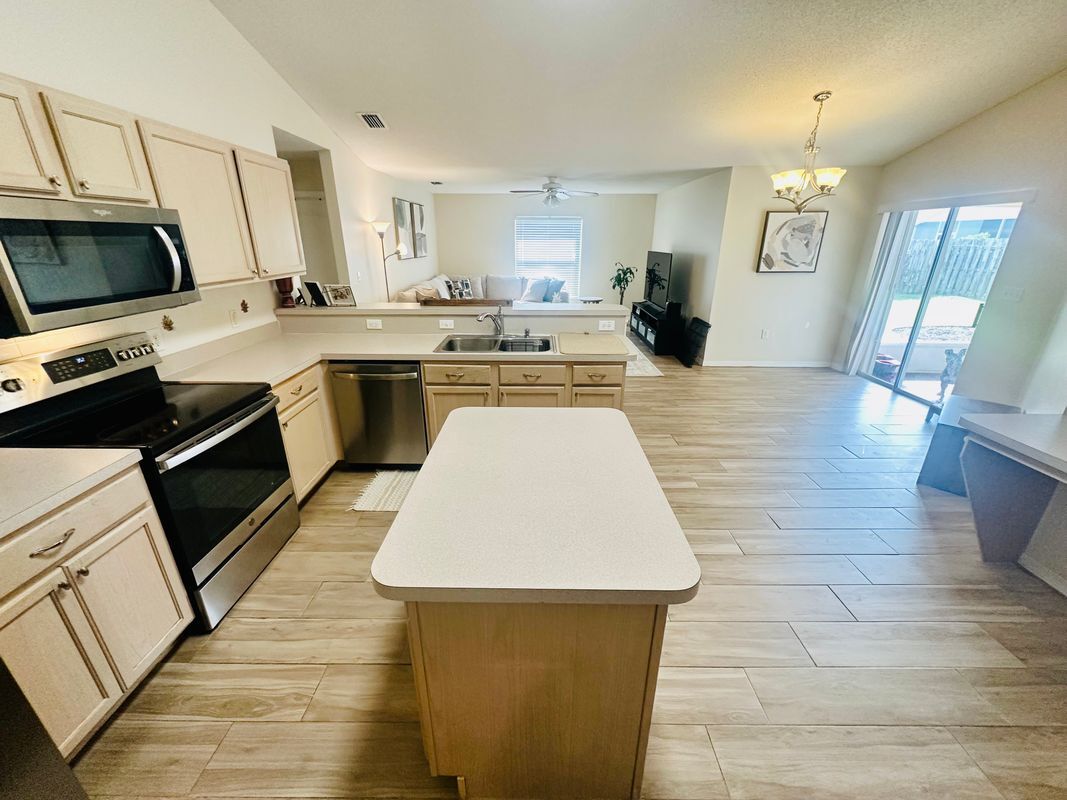 Building Photo - 1143 Egret Lake Way