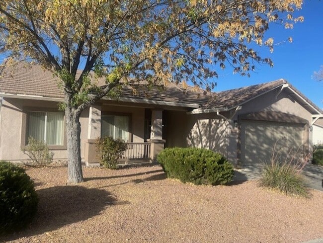 Building Photo - 3 Bed 2 Bath Available Now!! Contact Property Pros Property Management for more details