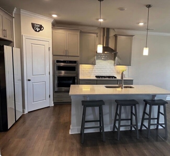 Building Photo - 4667 Thatcher Woods Dr