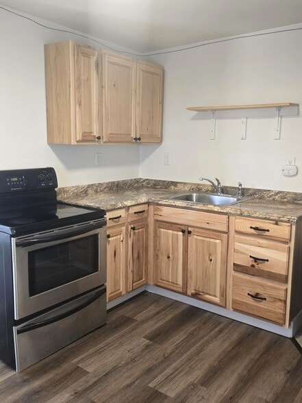 Building Photo - 330 Ouray Ave